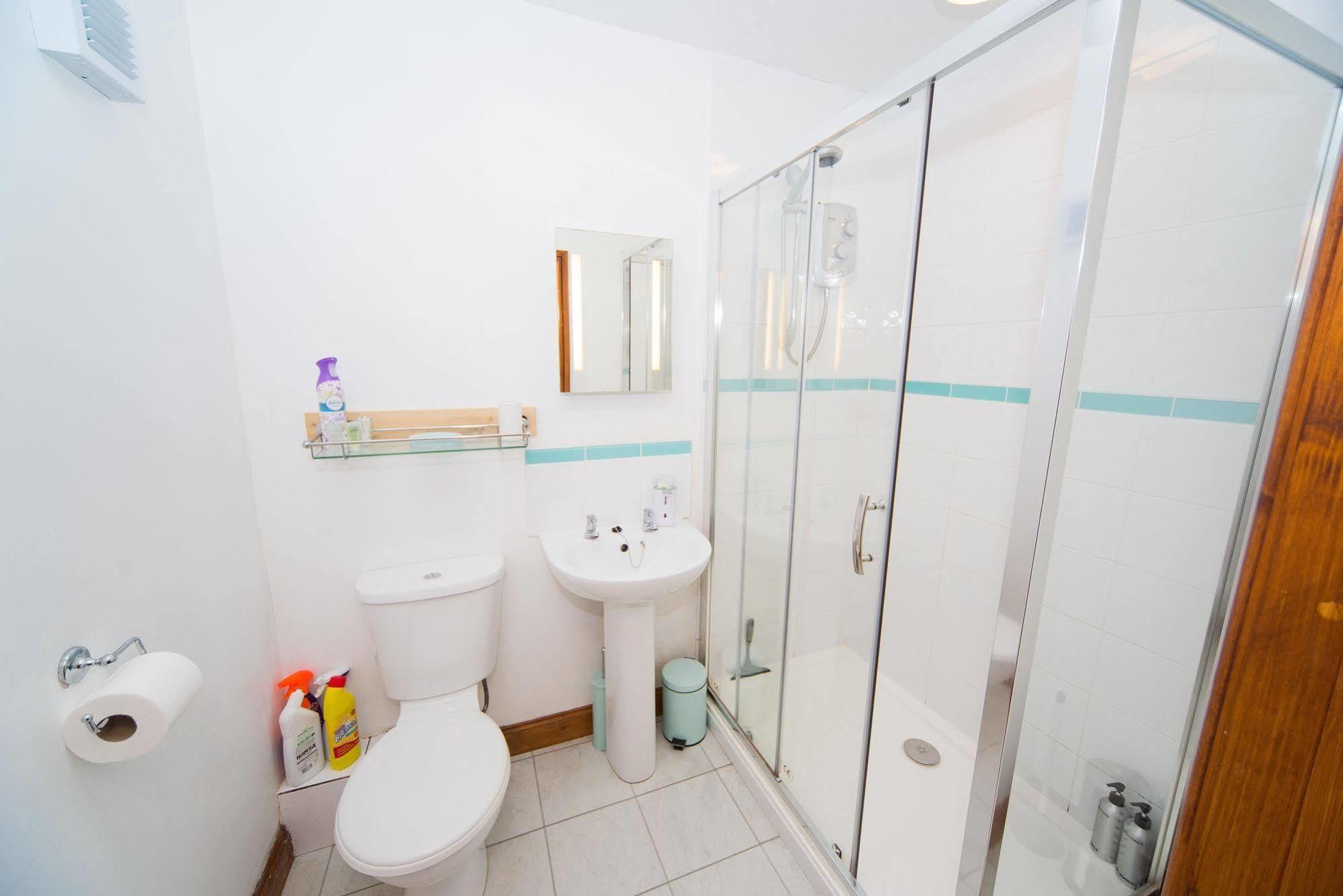 Cozy Snug Room, Short Drive To Lyme Regis, Crackling Fireplace, Private Balcony & Stunning Countryside Views, Free Private Parking & Wifi Axminster Dış mekan fotoğraf